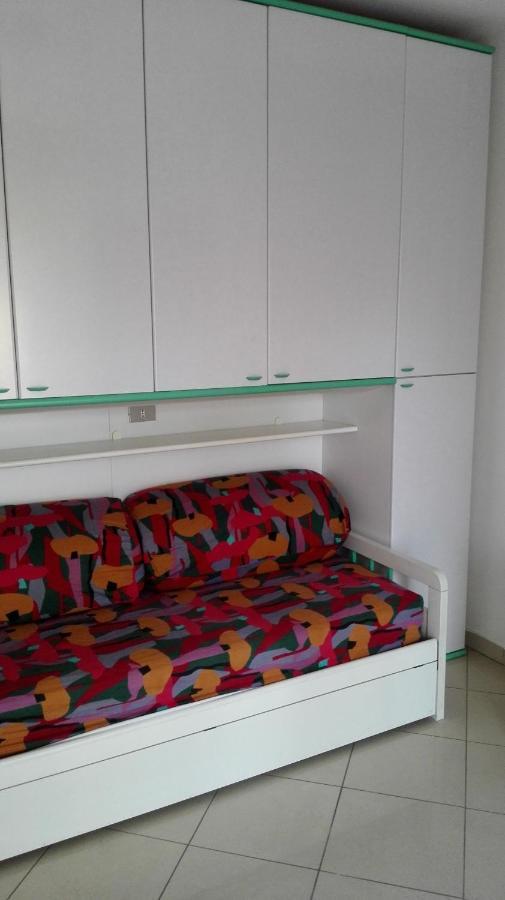 B&B I Girasoli Soverato Marina Exterior foto