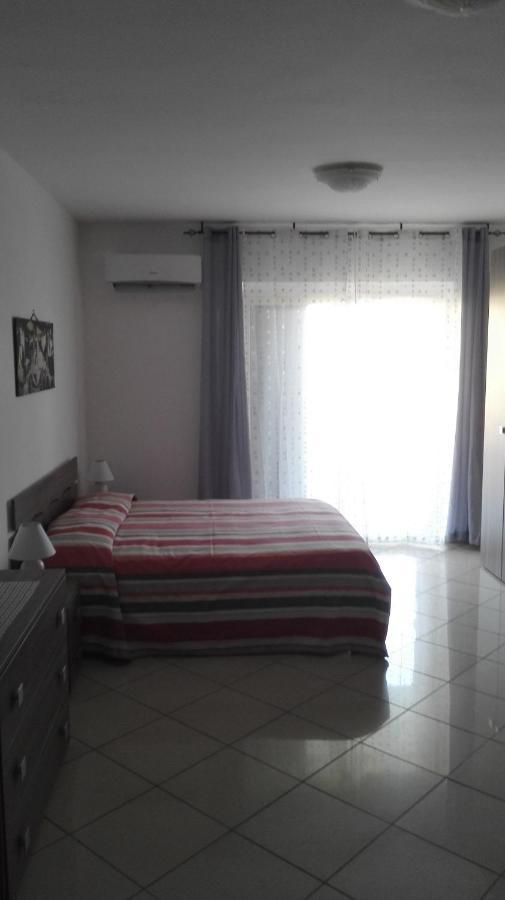 B&B I Girasoli Soverato Marina Exterior foto