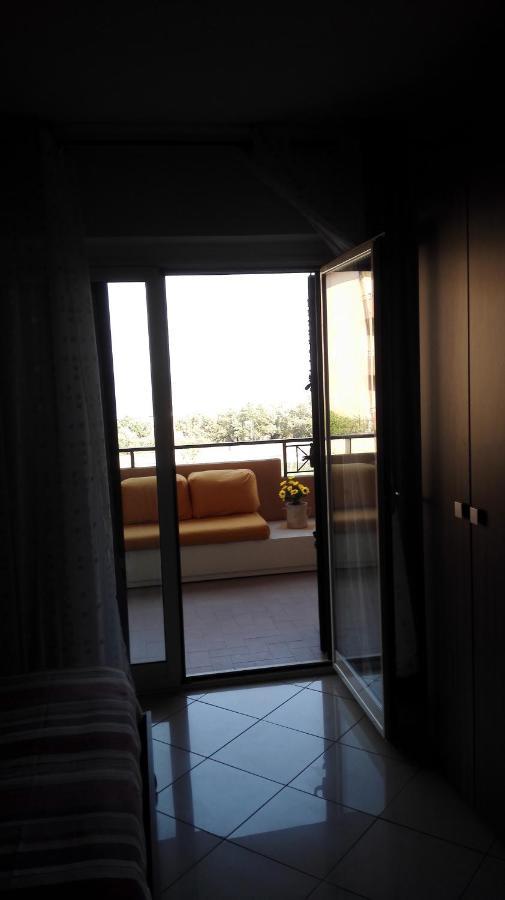 B&B I Girasoli Soverato Marina Exterior foto