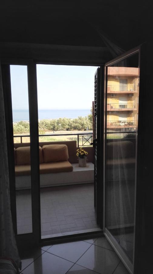 B&B I Girasoli Soverato Marina Exterior foto