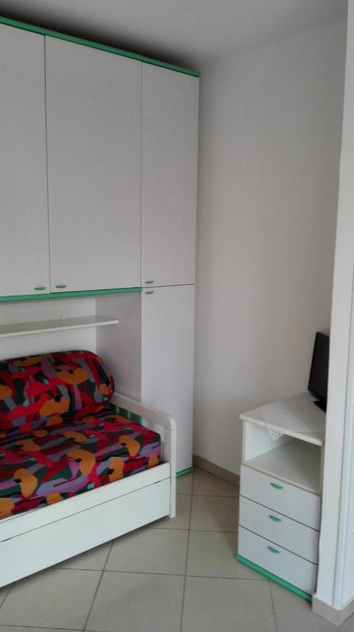 B&B I Girasoli Soverato Marina Exterior foto